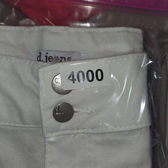 d.Jean Womens 12 Button Fly White Shorts 4100 - Picture 8 of 8